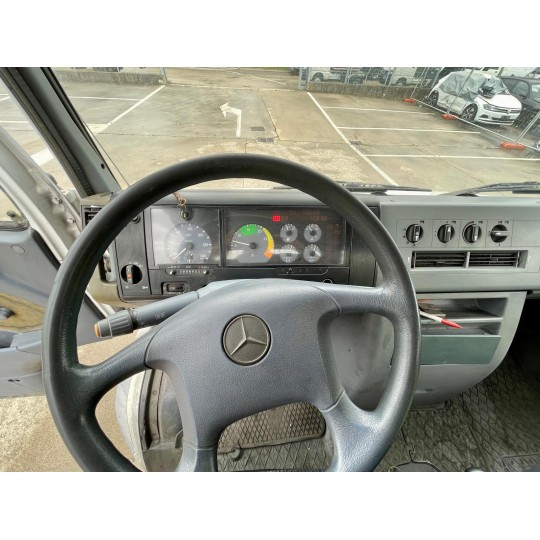 MERCEDES-BENZ van VARIO 815 D