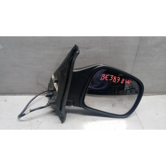 RIGHT ELETRIC REAR-VIEW MIRROR  NISSAN Serena 1991>1999 used