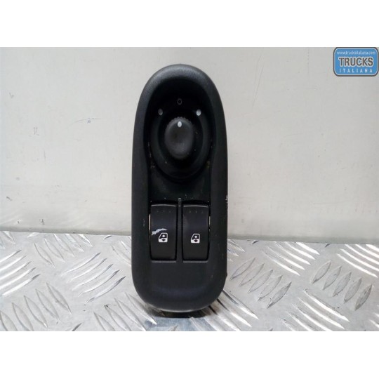 VARIOUS SWITCHES AND BUTTONS A
 RENAULT Kangoo 2008>2013 used