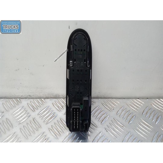 VARIOUS SWITCHES AND BUTTONS A
 CITROEN C3 2009>2013 used