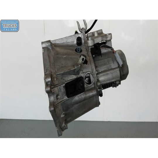 GEARBOXES  PEUGEOT 2008 2013>2016 used