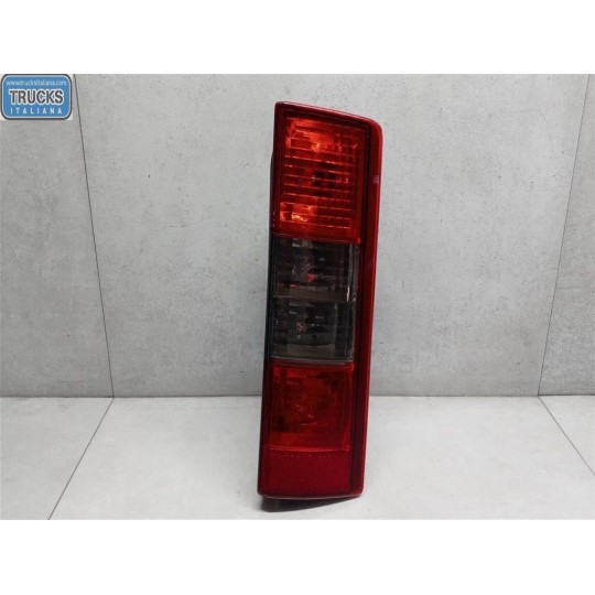 FARO POSTERIORE ESTERNO DESTRO OPEL van Combo C 2001>2011 usato