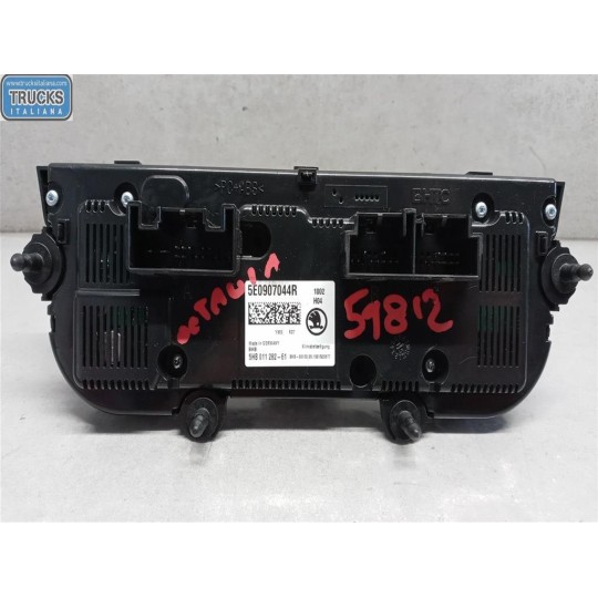 AC CONTROL UNIT SKODA Octavia 2013> used